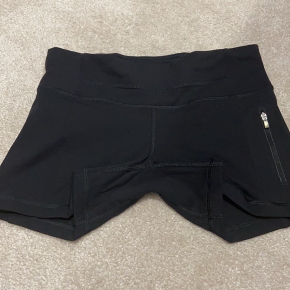 Size 4 lululemon shorts - Picture 2 of 3